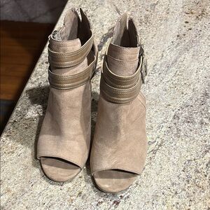 Stylish Tan Peep-Toe Ankle Boots